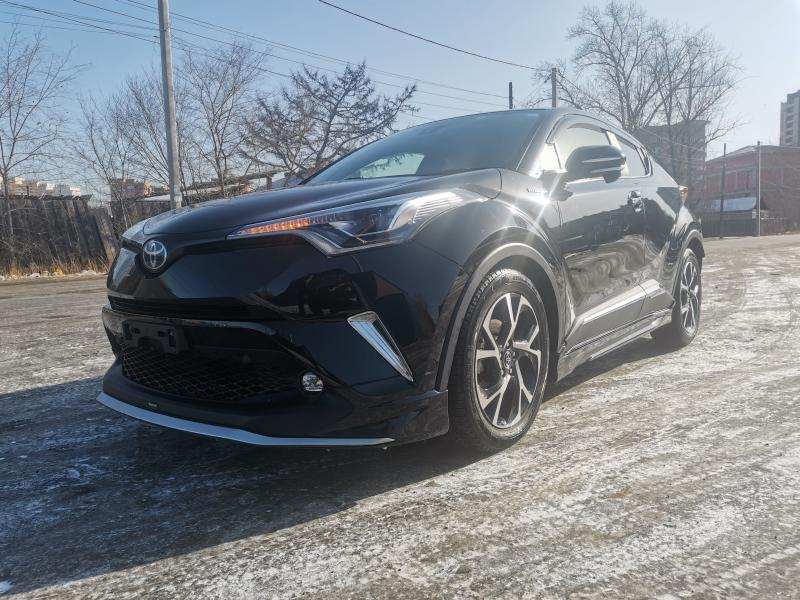   TOYOTA C-HR 2019 ..