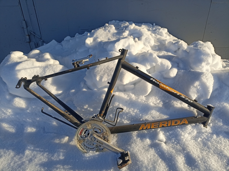 ������ ���� MERIDA KALAHARI 570